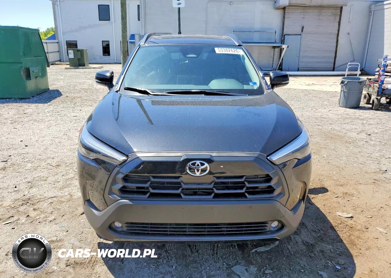 2026 Toyota Corolla Cross Xle VIN:7MUDAABG9TV181895 - 5