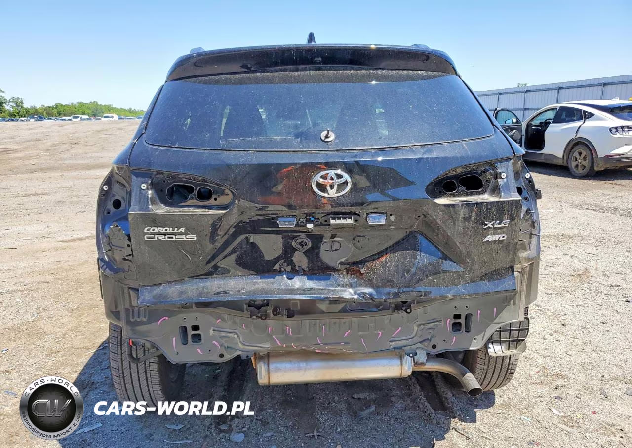 2026 Toyota Corolla Cross Xle VIN:7MUDAABG9TV181895 - 6