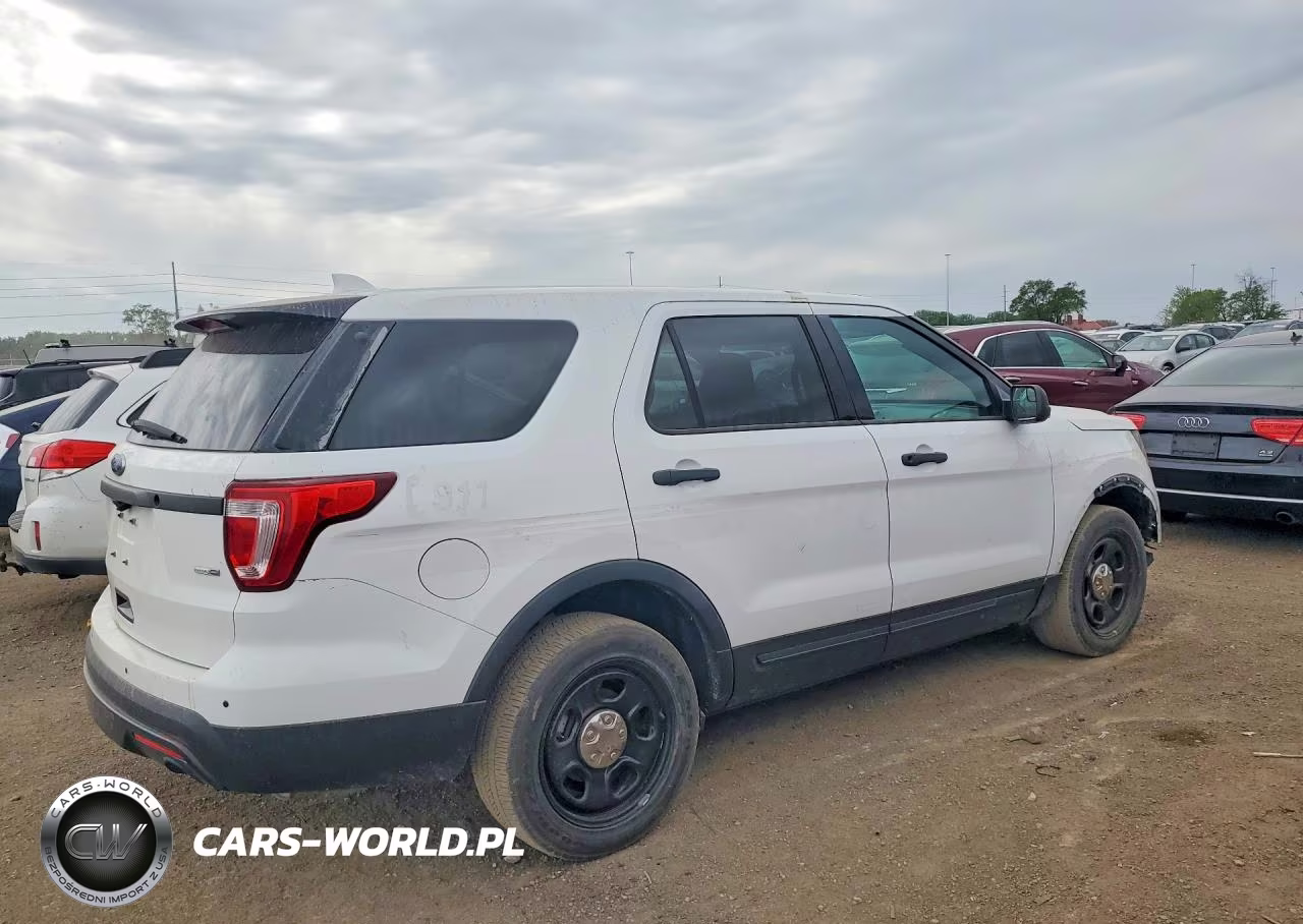 2017 Ford Explorer Police Interceptor VIN:1FM5K8AR7HGD57573 - 3
