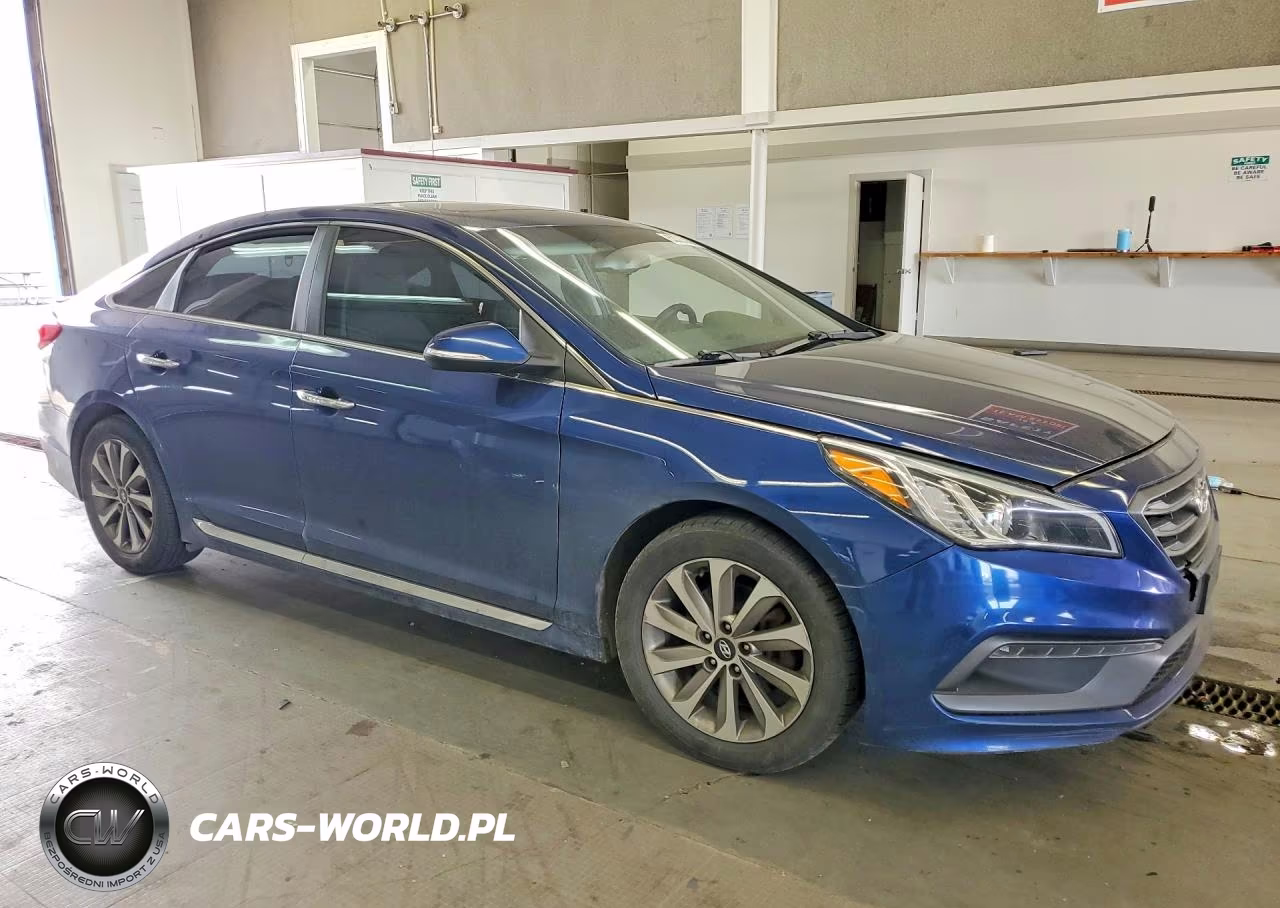 2016 Hyundai Sonata Sport VIN:5NPE34AF1GH363220 - 4