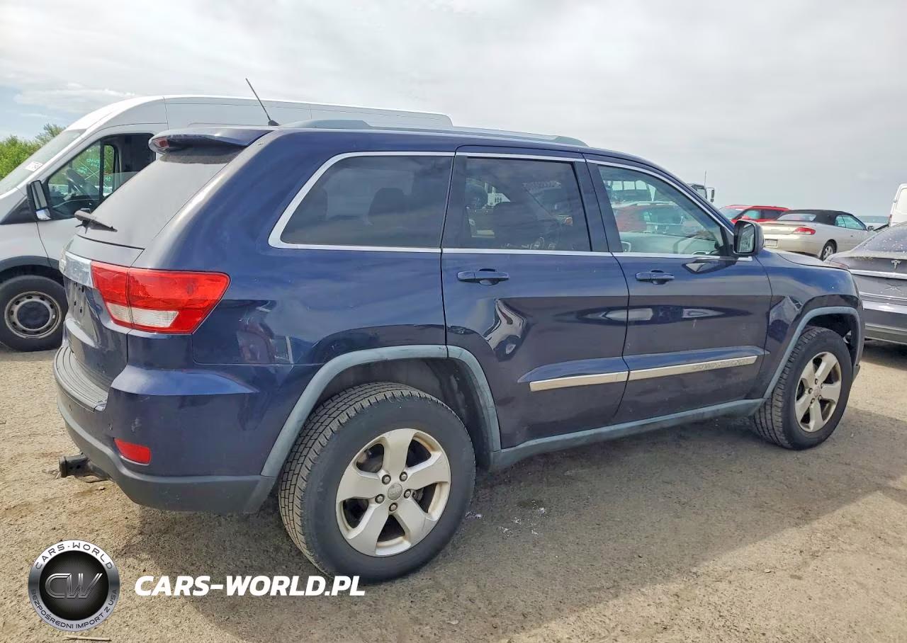 2012 Jeep Grand Cherokee Laredo VIN:1C4RJFAGXCC216654 - 3