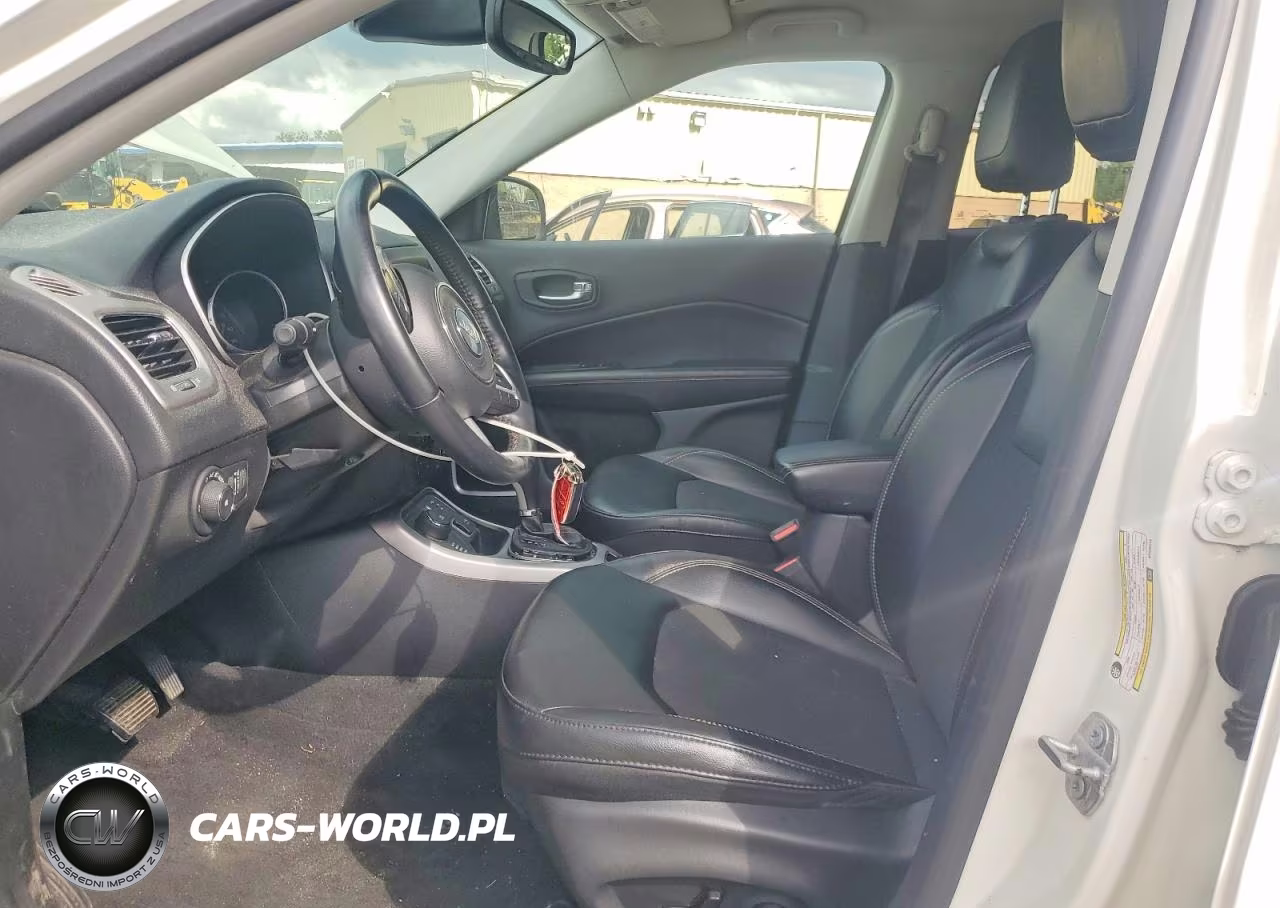 2019 Jeep Compass Latitude VIN:3C4NJDBB7KT656114 - 7