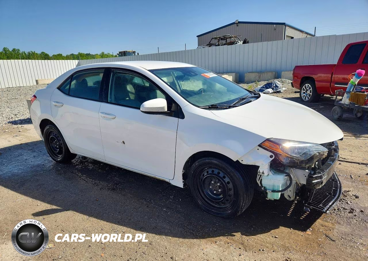 2018 Toyota Corolla Le VIN:2T1BURHE2JC991811 - 4