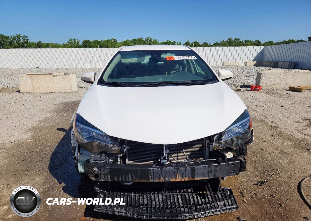 2018 Toyota Corolla Le VIN:2T1BURHE2JC991811 - 5