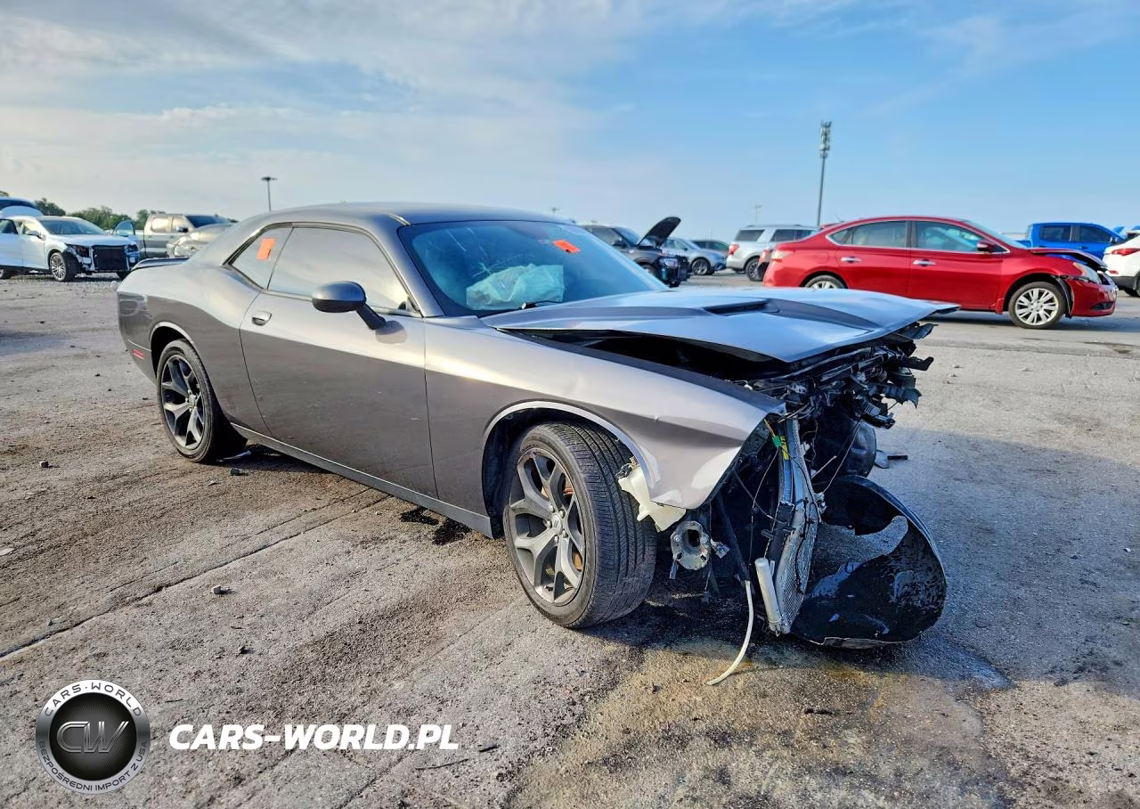 2018 Dodge Challenger Sxt VIN:2C3CDZAG9JH232843 - 4
