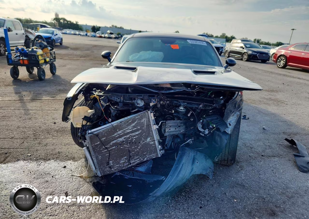 2018 Dodge Challenger Sxt VIN:2C3CDZAG9JH232843 - 5