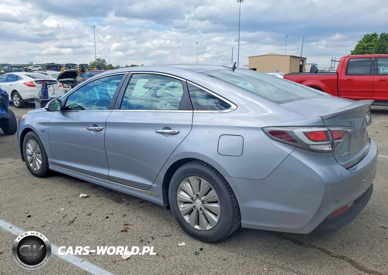 2016 Hyundai Sonata VIN:KMHE24L16GA024752 - 2