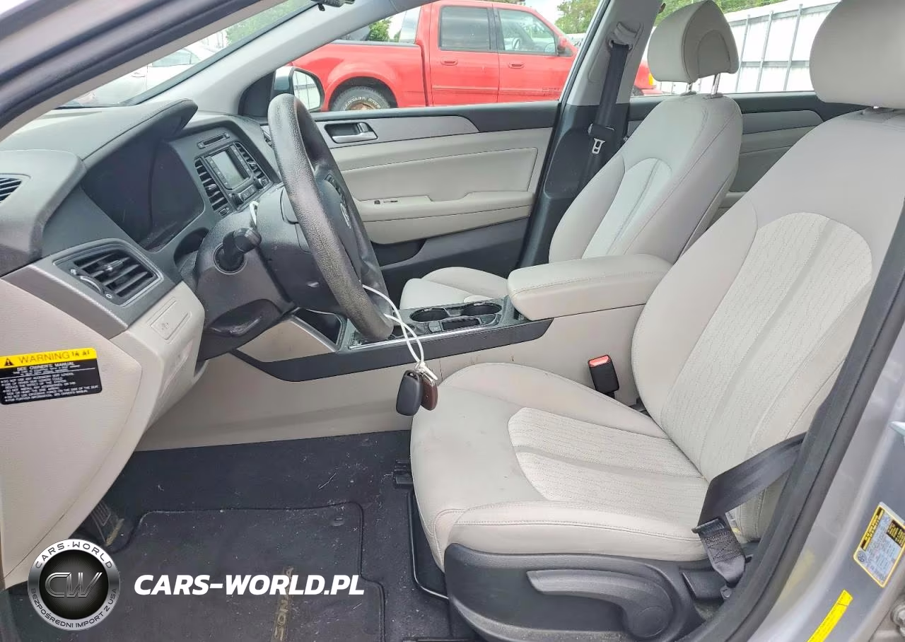 2016 Hyundai Sonata VIN:KMHE24L16GA024752 - 7