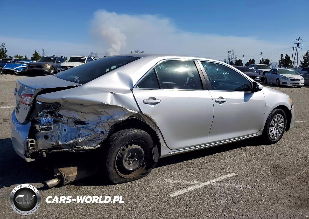 2013 Toyota Camry Le VIN:4T1BF1FK6DU233901 - 3
