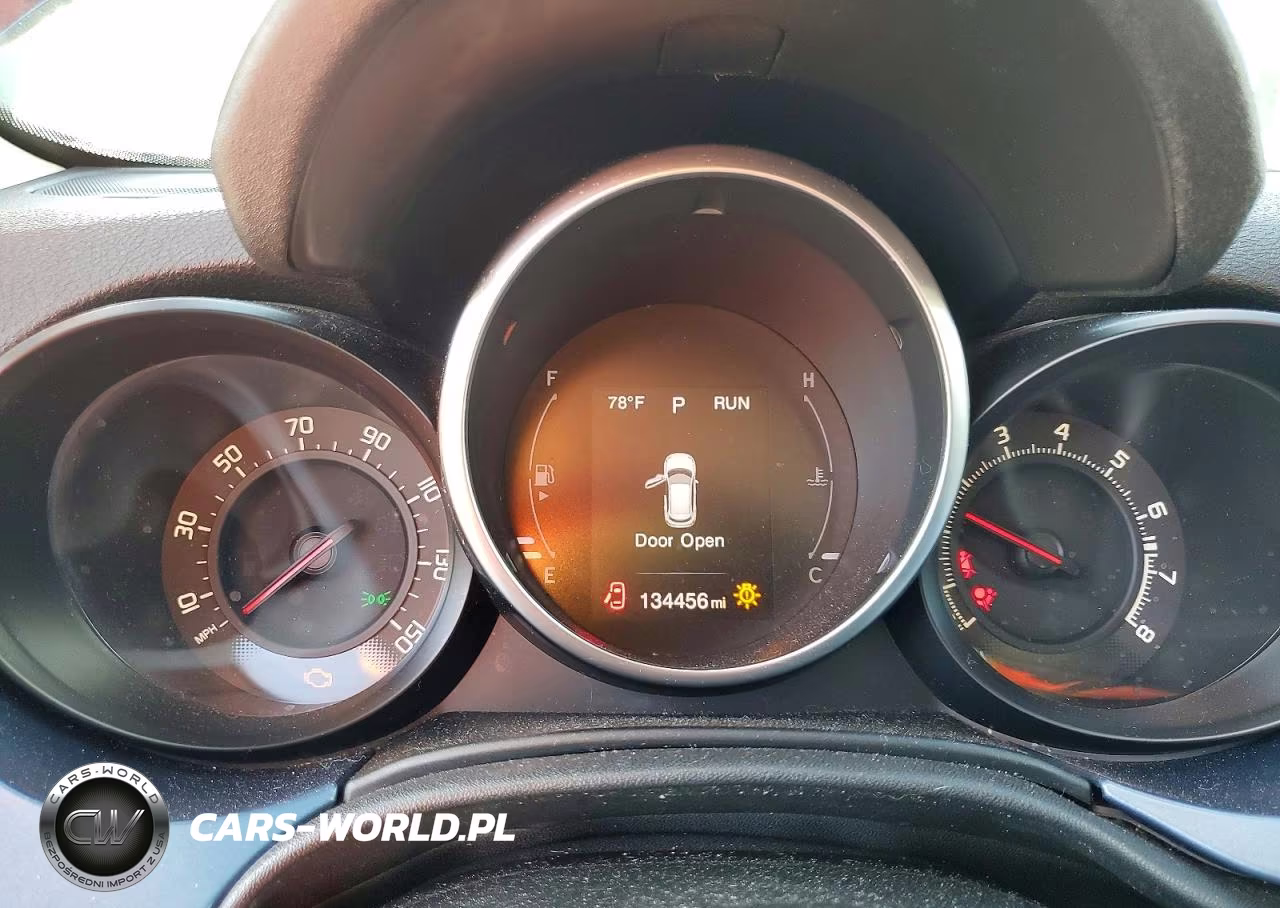 2018 Fiat 500X Pop VIN:ZFBCFXAB6JP706244 - 9