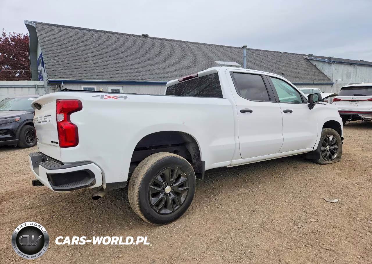 2021 Chevrolet Silverado K1500 Custom VIN:3GCPYBEK4MG279192 - 3