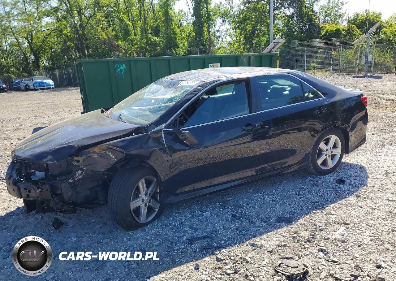 2014 Toyota Camry Se – zdjęcie 1 z 12