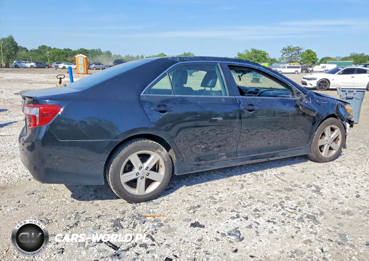 2014 Toyota Camry Se VIN:4T1BF1FK7EU464856 - 3