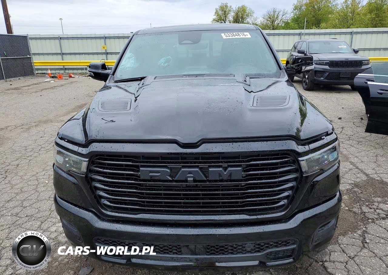 2025 Ram 1500 Laramie VIN:1C6SRFJP6SN631507 - 5