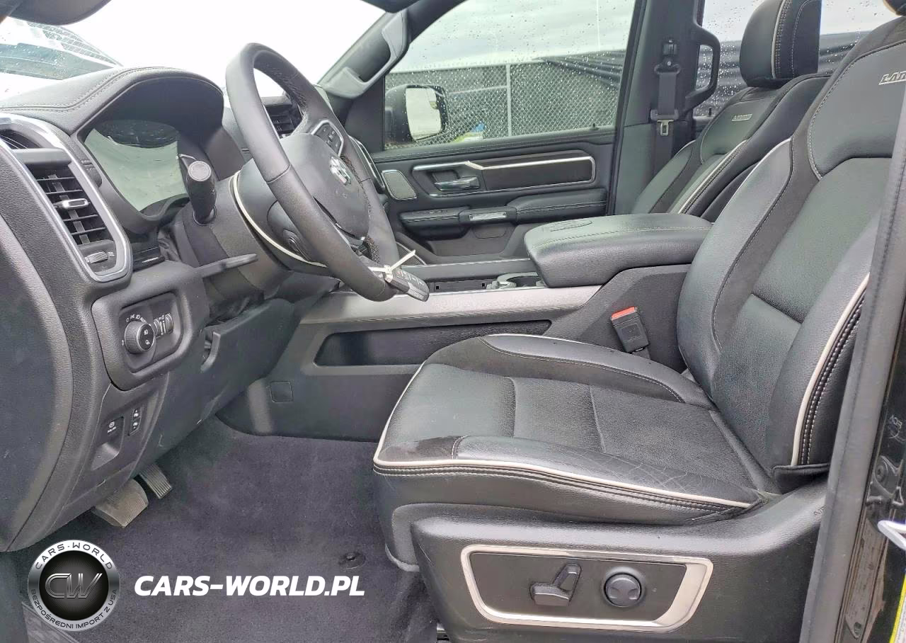 2025 Ram 1500 Laramie VIN:1C6SRFJP6SN631507 - 7