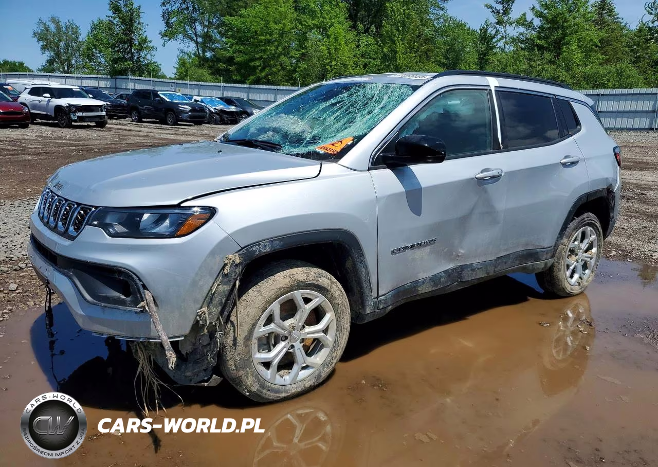 2024 Jeep Compass Latitude – zdjęcie 1 z 13