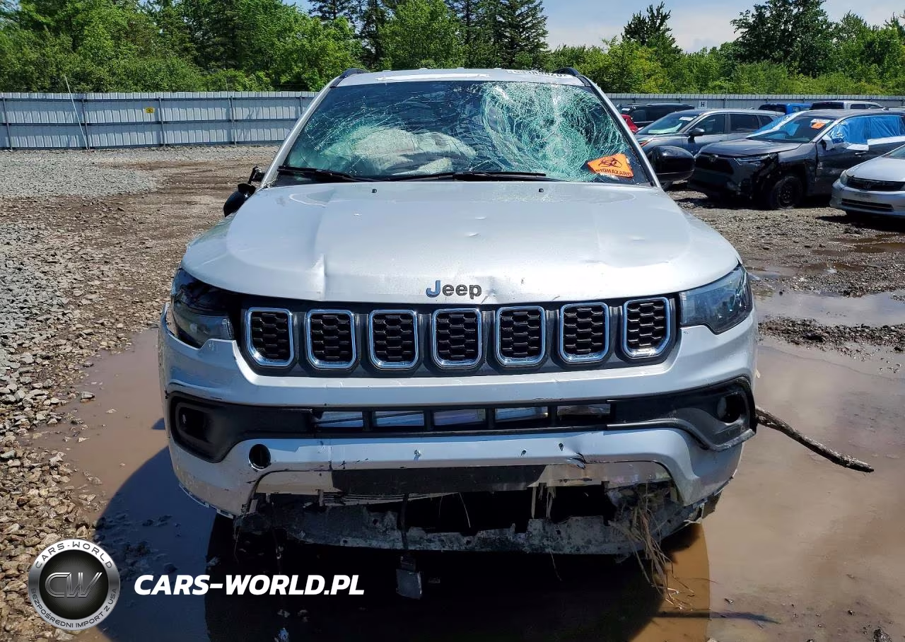 2024 Jeep Compass Latitude VIN:3C4NJDBN3RT117803 - 5