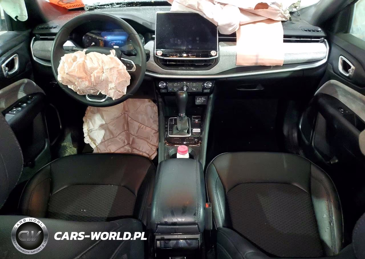 2024 Jeep Compass Latitude VIN:3C4NJDBN3RT117803 - 8