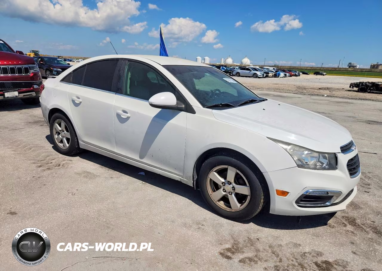 2015 Chevrolet Cruze VIN:1G1PD5SBXF7194365 - 4
