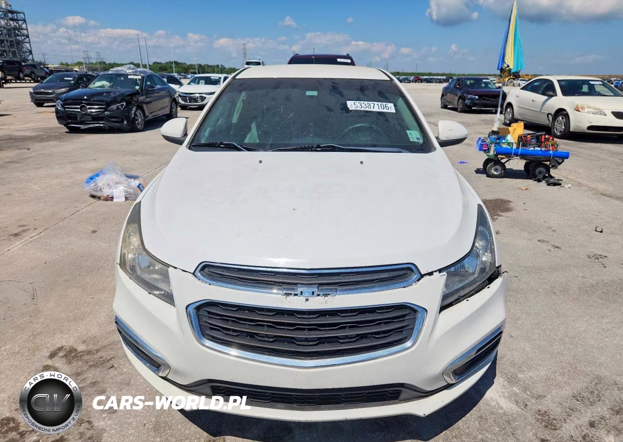 2015 Chevrolet Cruze VIN:1G1PD5SBXF7194365 - 5
