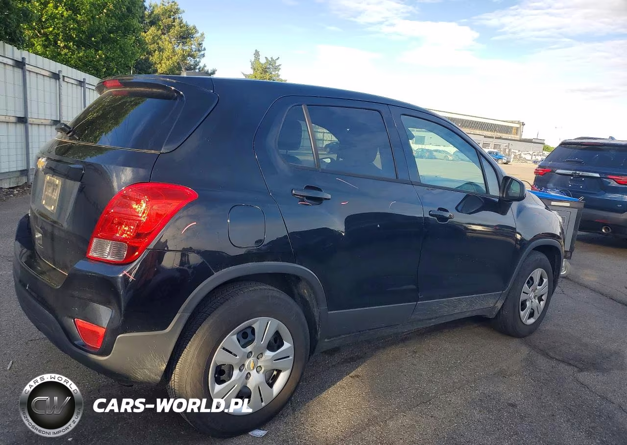 2019 Chevrolet Trax Ls VIN:3GNCJKSB4KL161890 - 3