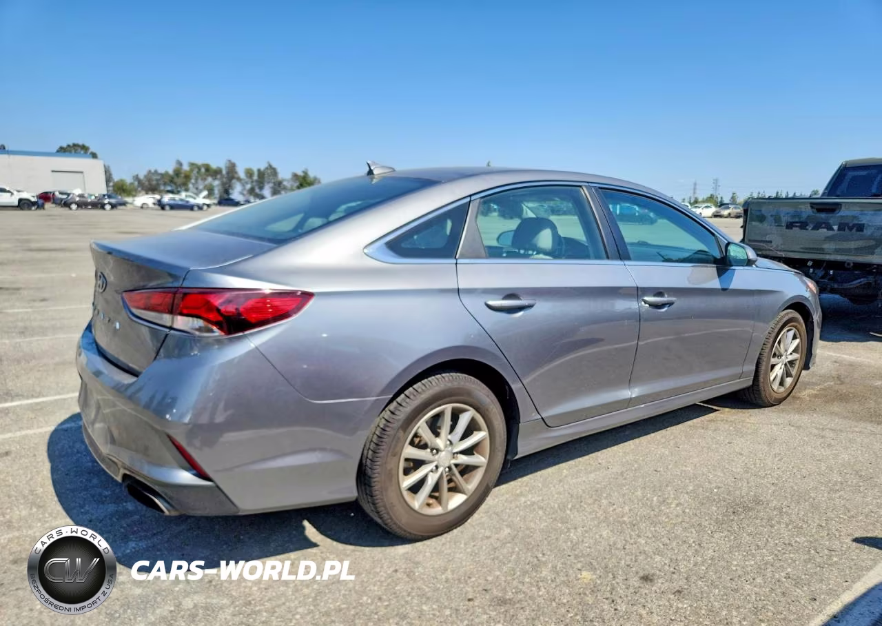 2019 Hyundai Sonata Se VIN:5NPE24AF4KH765793 - 3