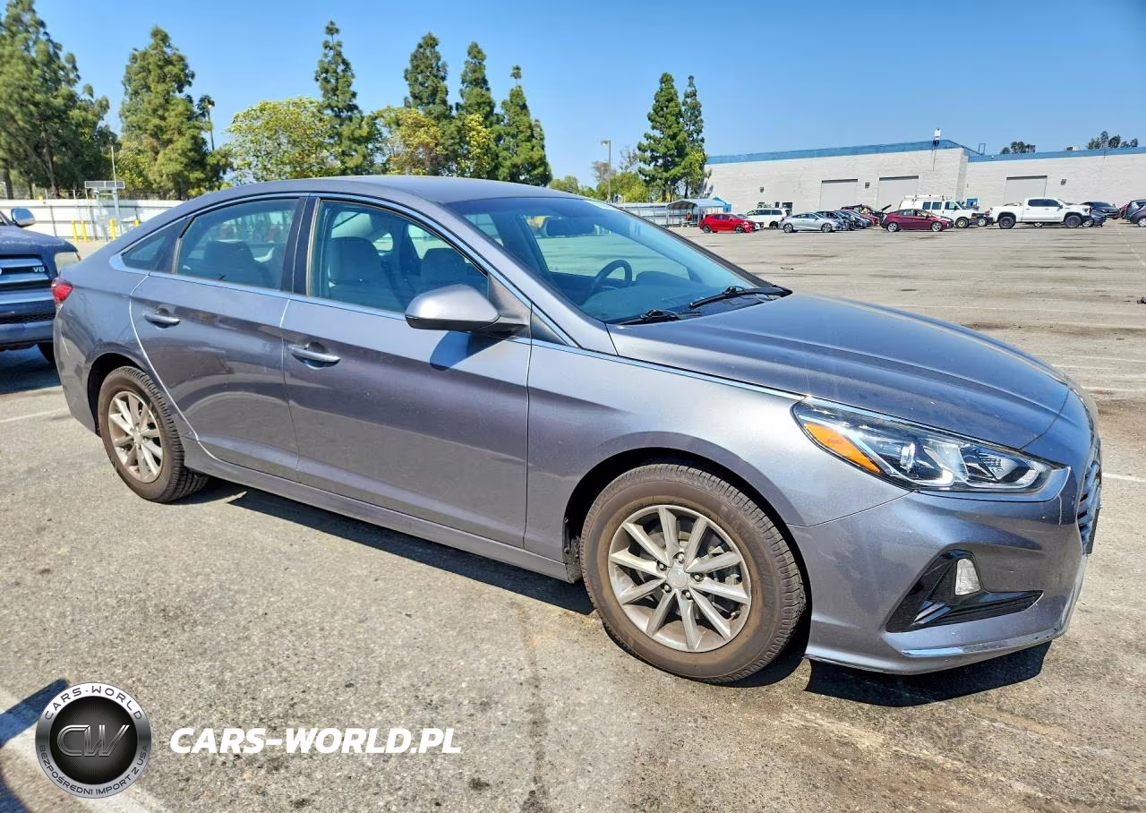 2019 Hyundai Sonata Se VIN:5NPE24AF4KH765793 - 4