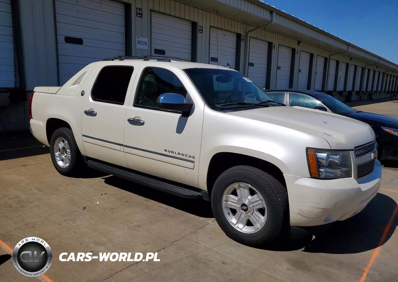 2013 Chevrolet Avalanche Ltz VIN:3GNTKGE73DG133107 - 4