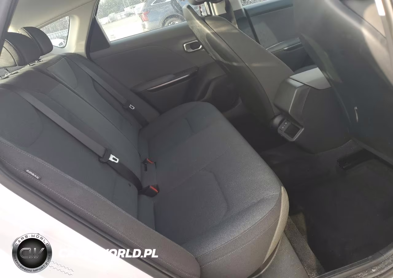 2025 Kia K4 Lxs VIN:3KPFT4DE5SE007132 - 10