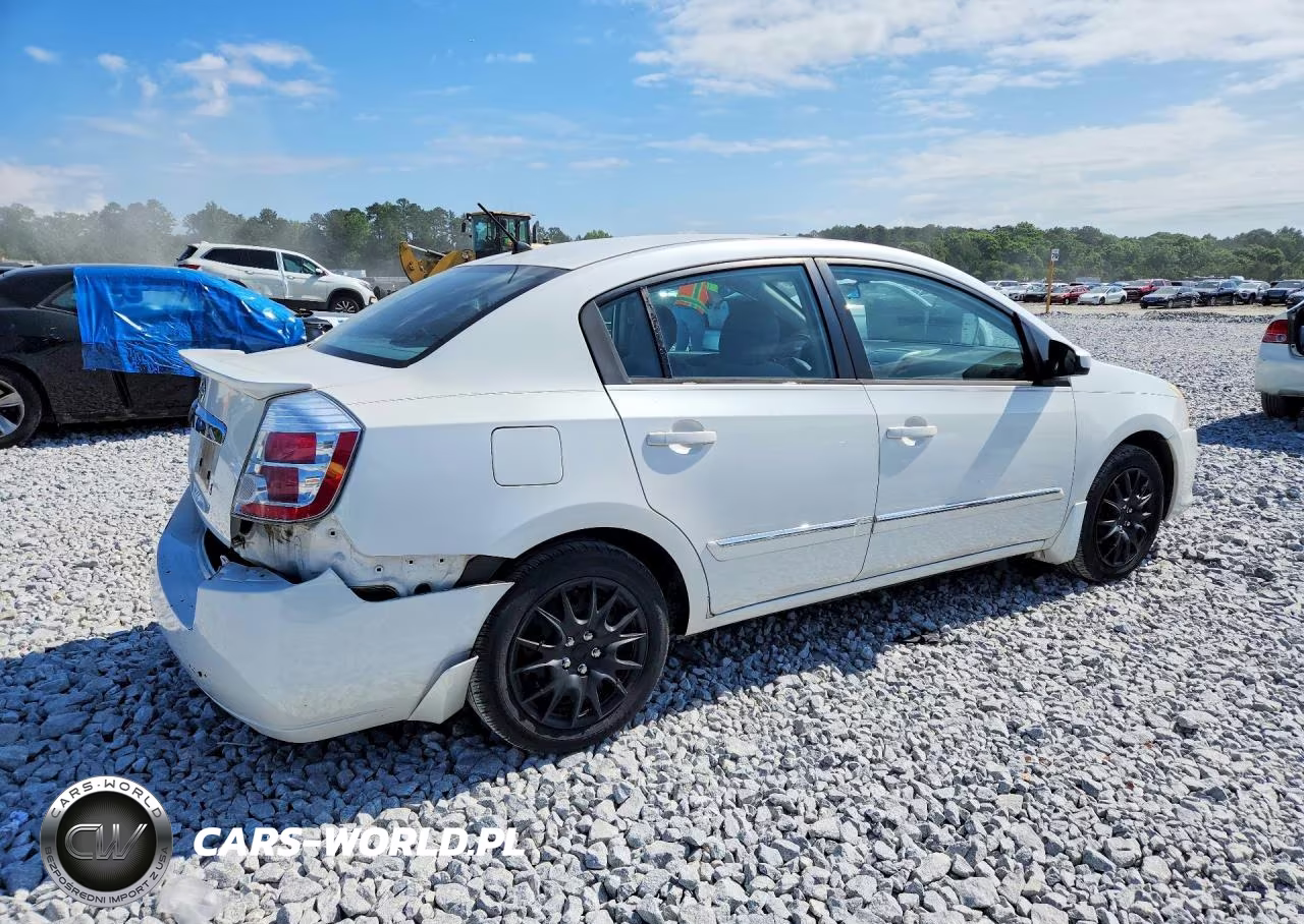 2011 Nissan Sentra 2.0 VIN:3N1AB6AP9BL657370 - 3