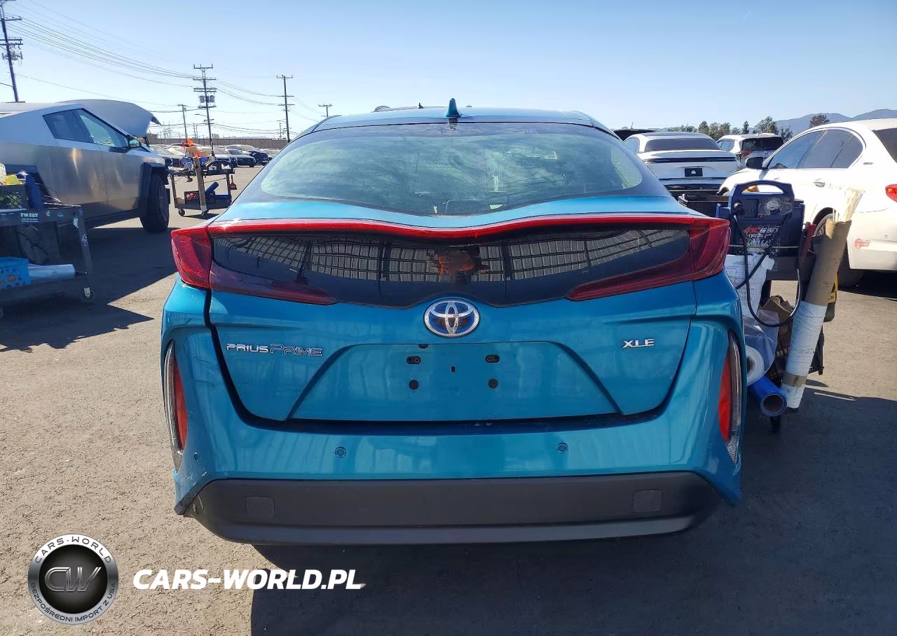 2018 Toyota Prius Prime Advanced VIN:JTDKARFP5J3079096 - 6