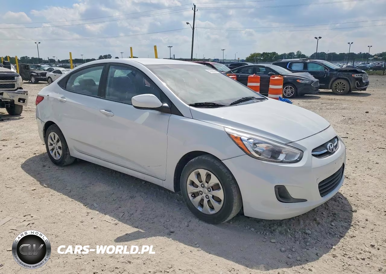 2017 Hyundai Accent Se VIN:KMHCT4AE5HU381270 - 4