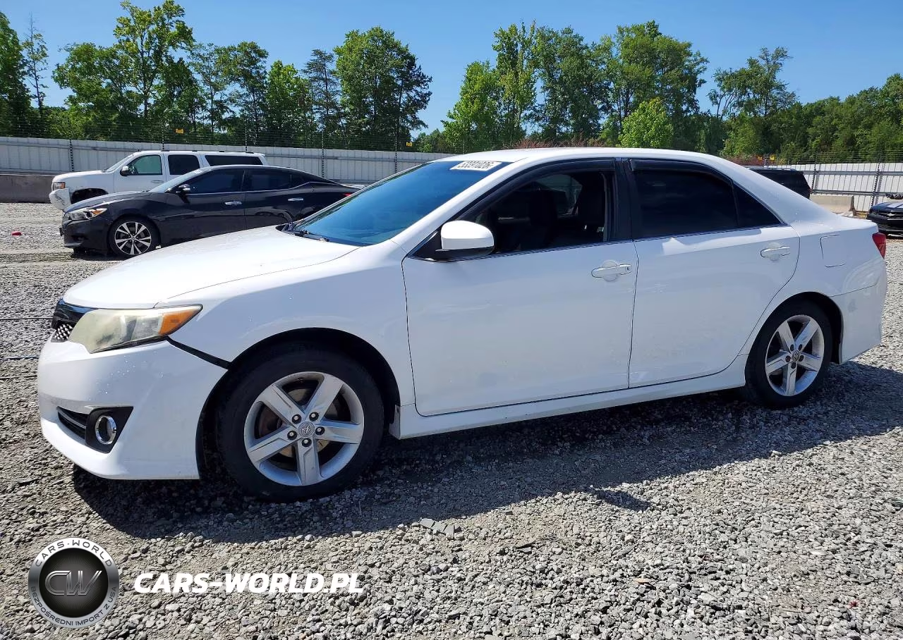 2014 Toyota Camry Se – zdjęcie 1 z 12