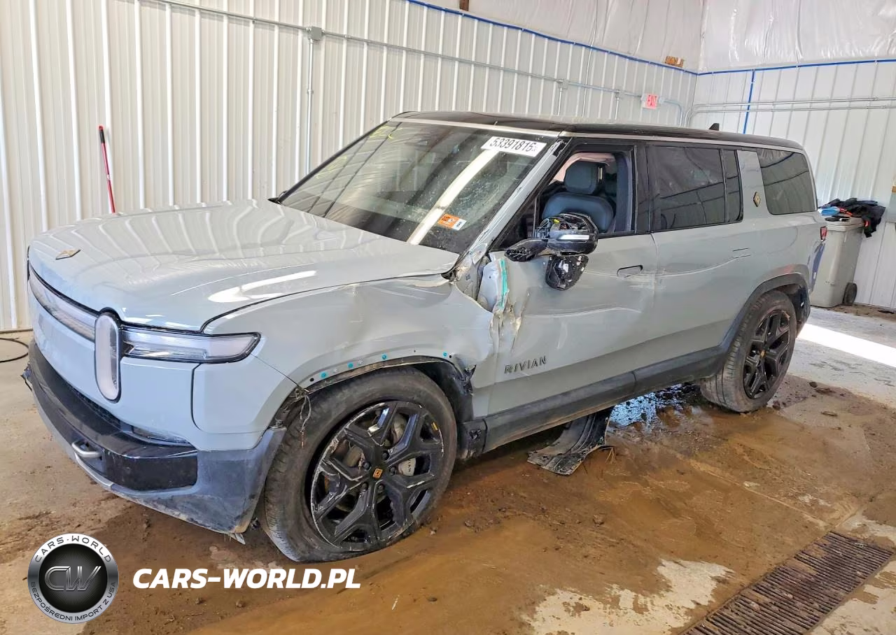 2025 Rivian R1S Adventure