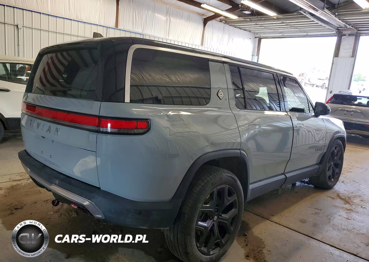 2025 Rivian R1S Adventure VIN:7PDSGBBA4SN064238 - 3