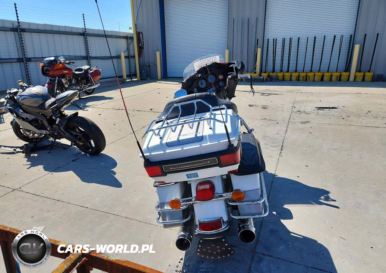 2009 Harley Davidson Flhtcu VIN:1HD1FC4169Y624261 - 4