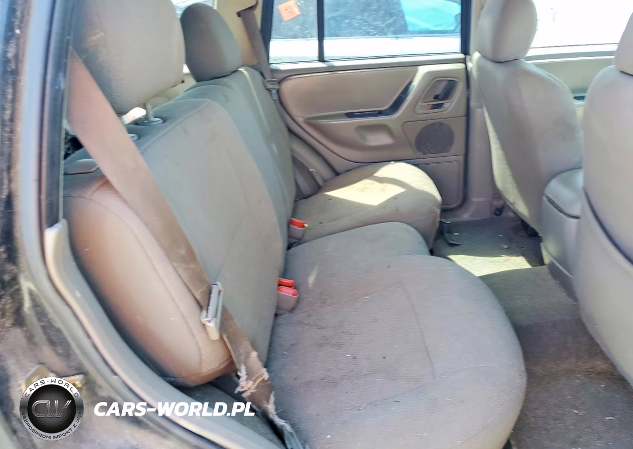 2004 Jeep Grand Cherokee Laredo VIN:1J4GX48S44C328463 - 10