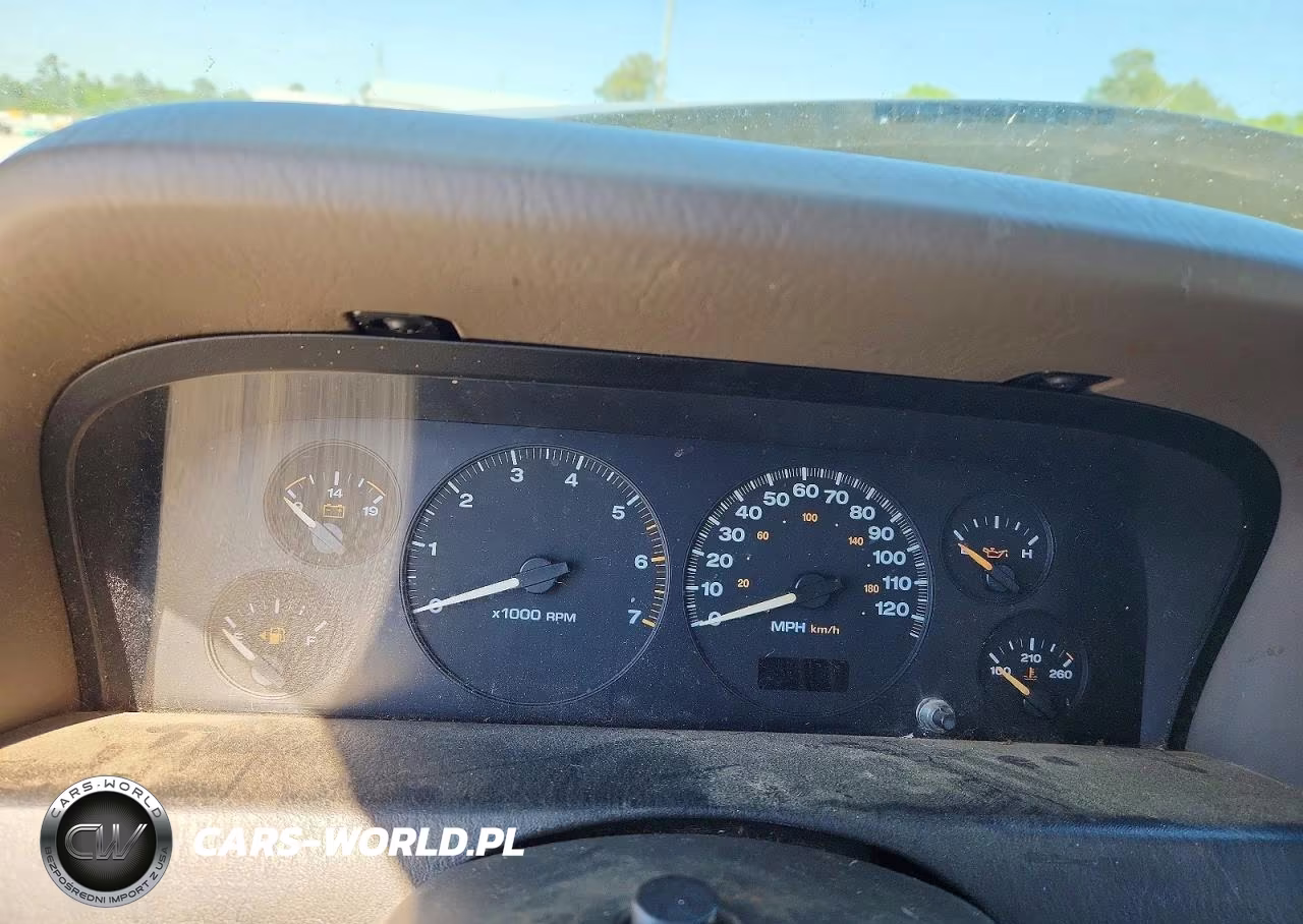 2004 Jeep Grand Cherokee Laredo VIN:1J4GX48S44C328463 - 9