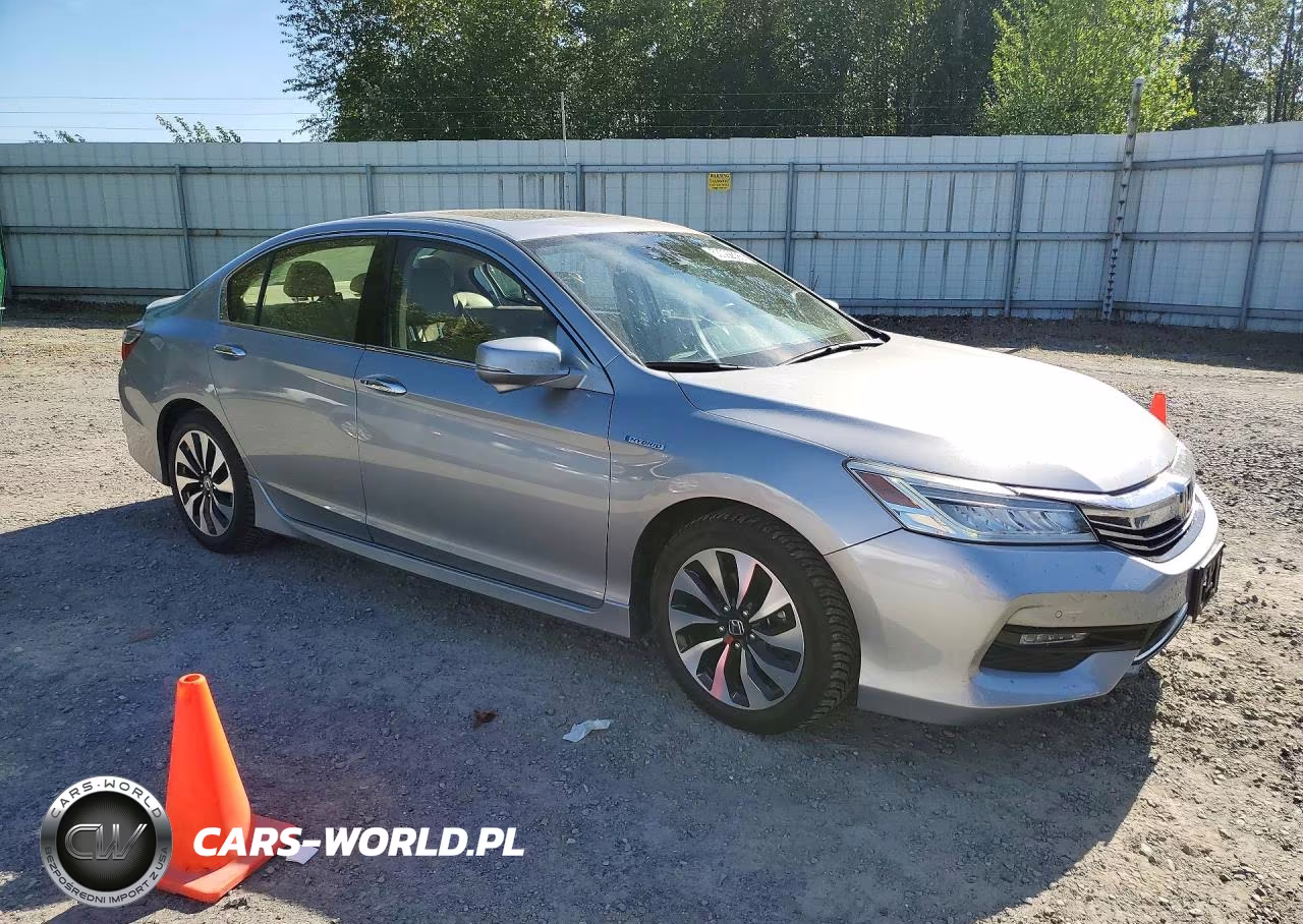 2017 Honda Accord Touring Hybrid VIN:JHMCR6F78HC023755 - 4