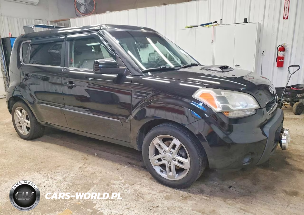 2011 Kia Soul + VIN:KNDJT2A20B7733005 - 4