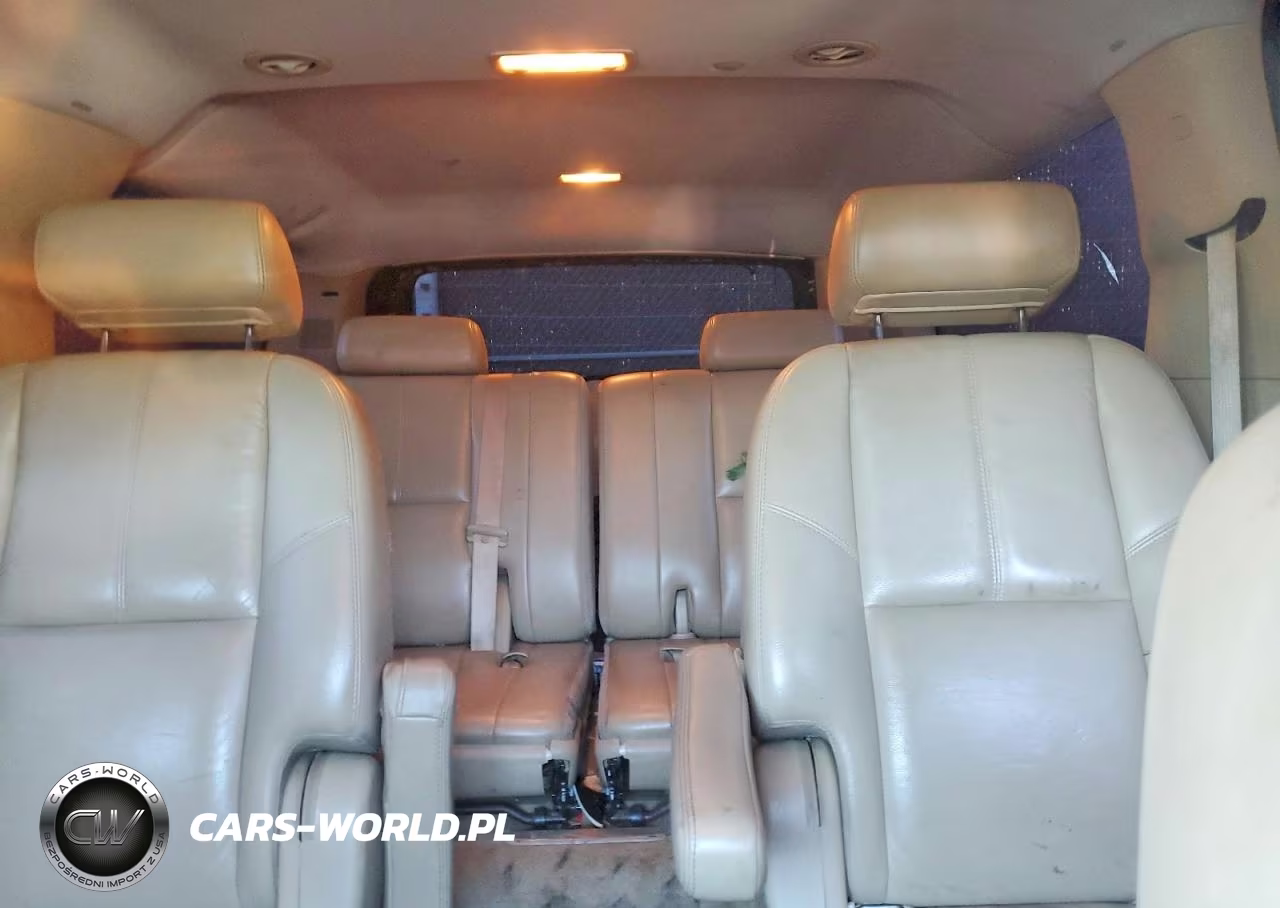 2007 Chevrolet Suburban K1500 VIN:3GNFK16307G109275 - 10