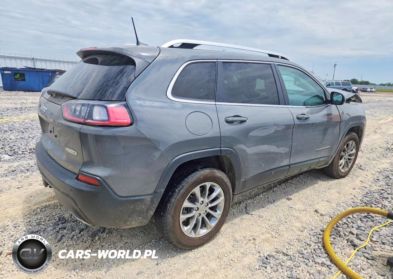 2021 Jeep Cherokee Latitude Lux VIN:1C4PJMMXXMD199342 - 3