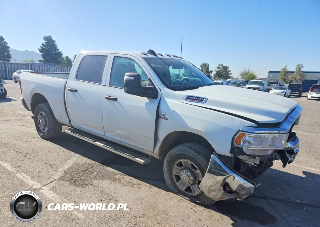 2024 Ram 2500 Tradesman VIN:3C6UR5CL1RG264824 - 4