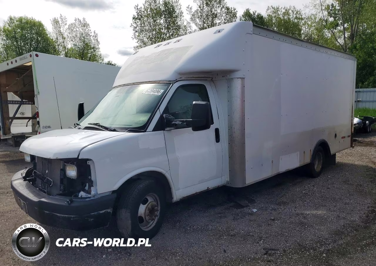 2015 GMC Savana Cutaway G3500