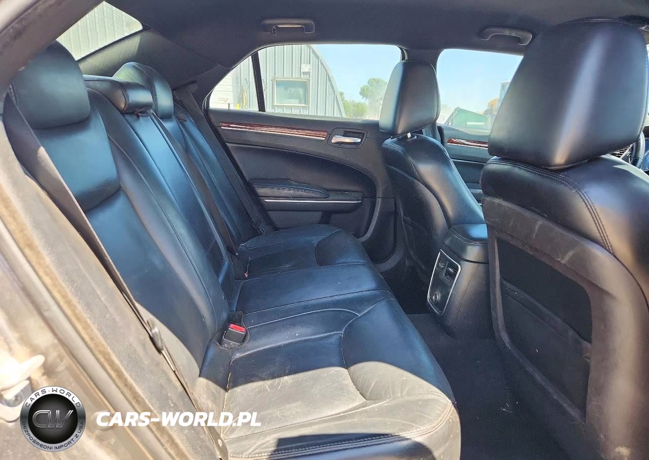 2012 Chrysler 300 Limited VIN:2C3CCACG8CH308363 - 10
