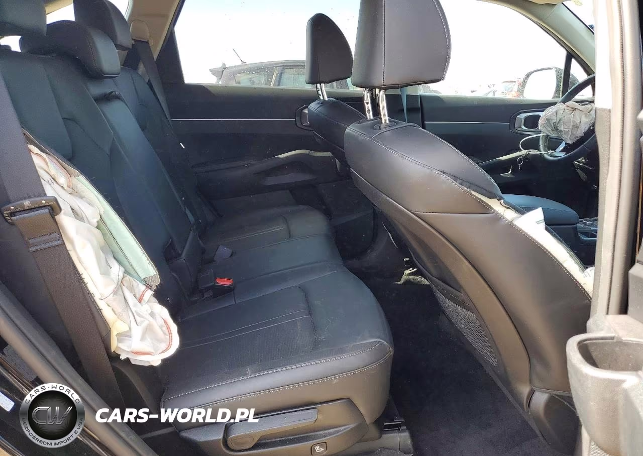 2025 Kia Sorento S VIN:5XYRLDJC8SG313597 - 10