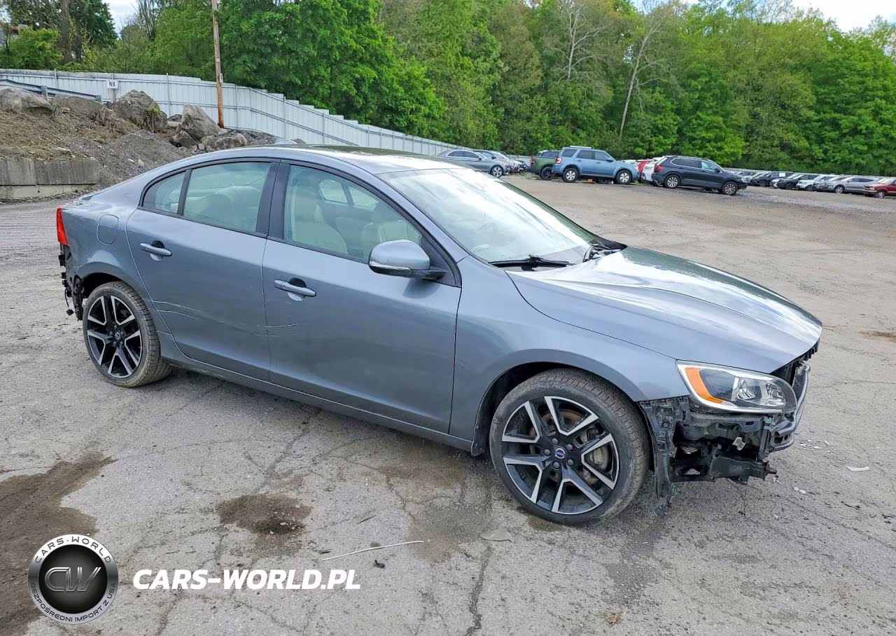 2017 Volvo S60 Dynamic VIN:YV140MTL6H2436134 - 4