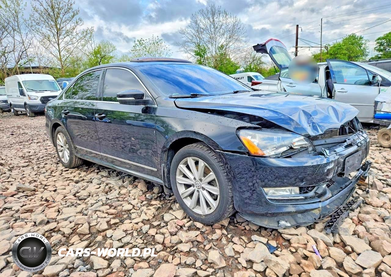 2013 Volkswagen Passat Sel VIN:1VWCP7A37DC041799 - 4