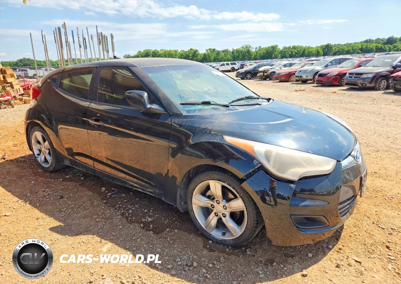 2012 Hyundai Veloster Base VIN:KMHTC6AD4CU072093 - 4