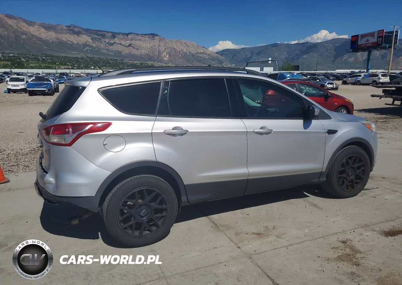 2015 Ford Escape Se VIN:1FMCU9GX2FUA28033 - 3